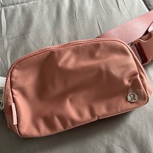 NWT Lulu Lemon everywhere belt bag